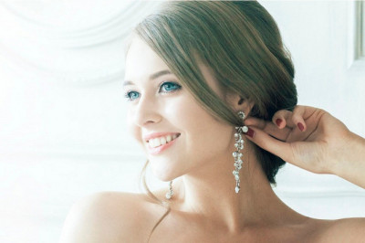 La historia de por qué utilizamos anillos de diamantes de compromiso